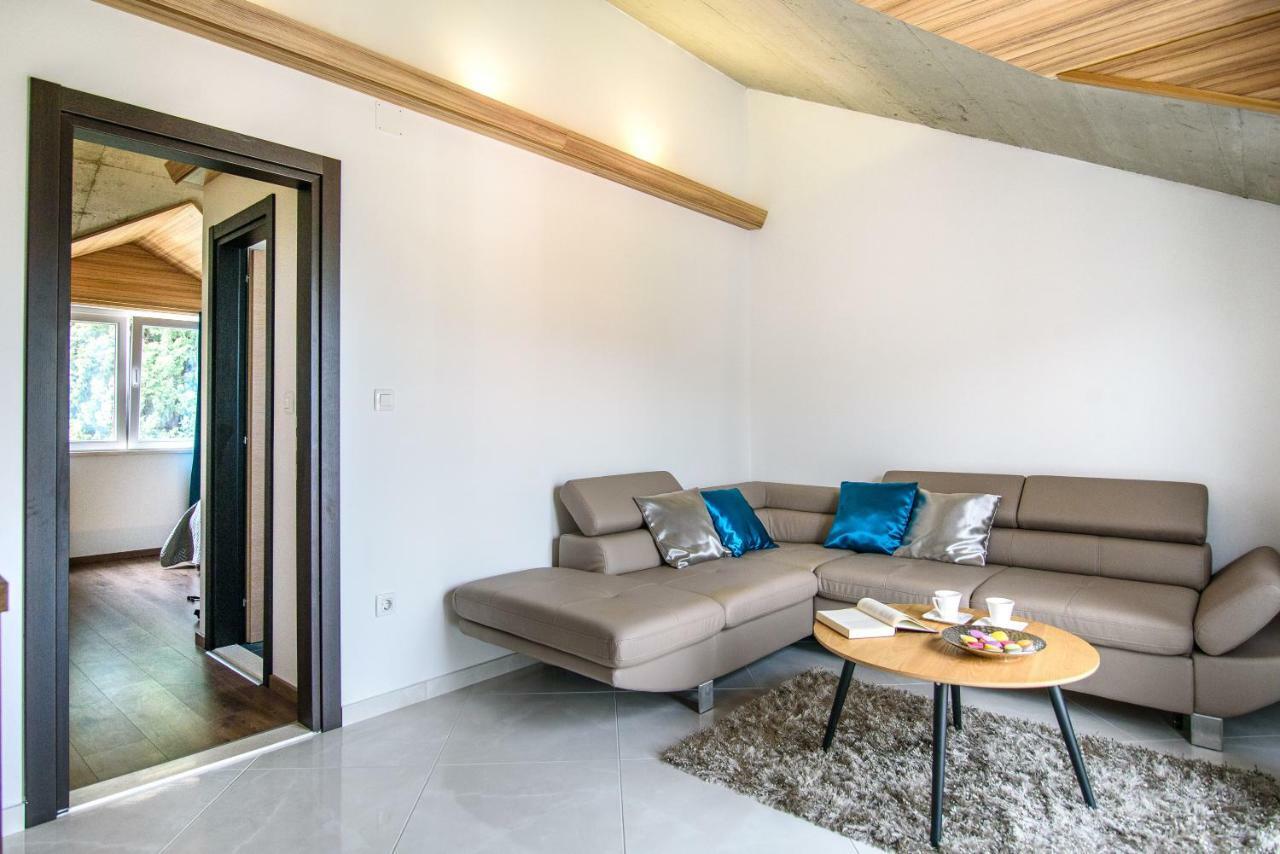 California Apartments 3 ดูบรอฟนิก ภายนอก รูปภาพ