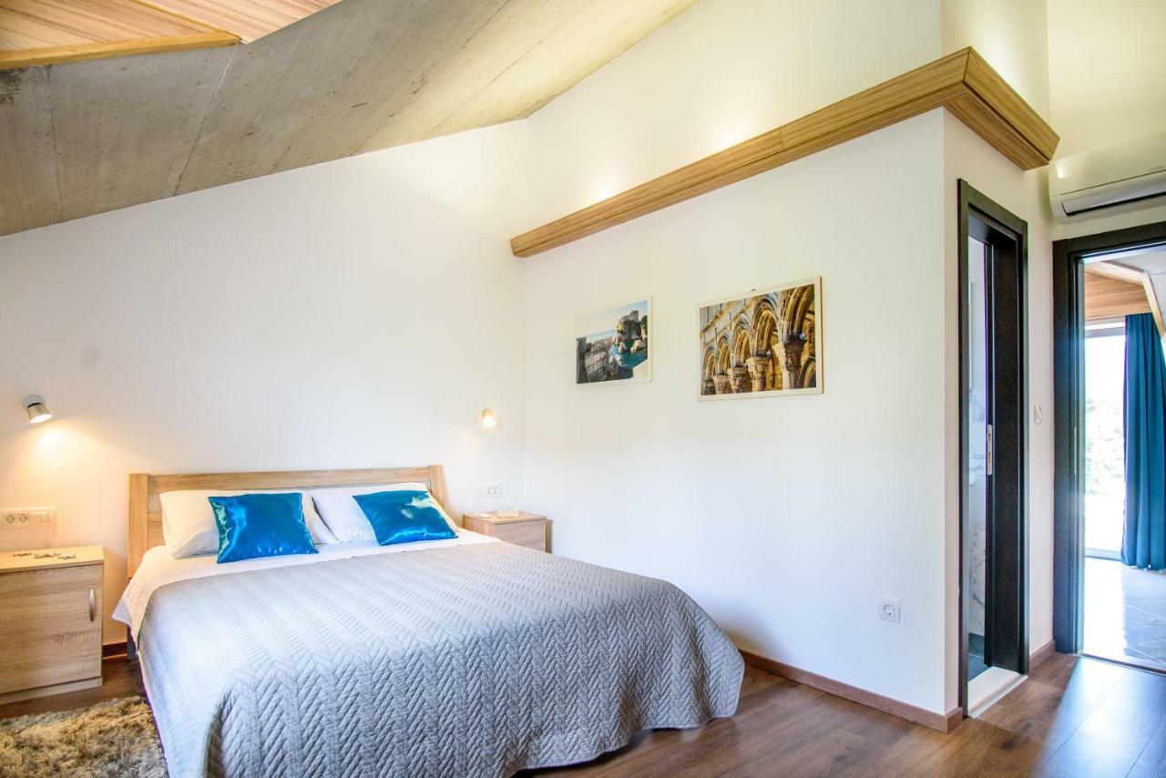 California Apartments 3 ดูบรอฟนิก ภายนอก รูปภาพ